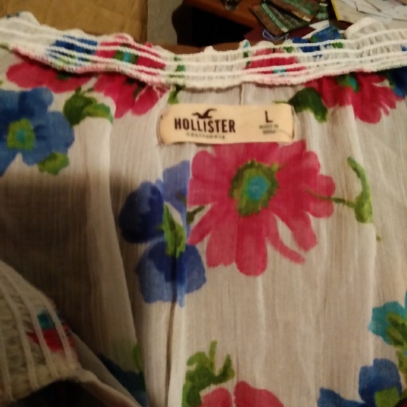 Hollister sheer top - Picture 3 of 5